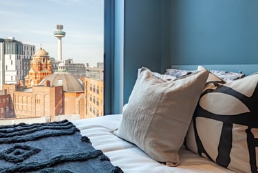 Premium En Suite City View - Image 1